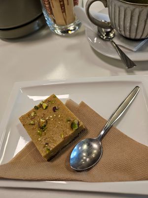 Incredible Pistacchio Ginger Rawcake at The Plant Based Pantry Limited in Ashburton