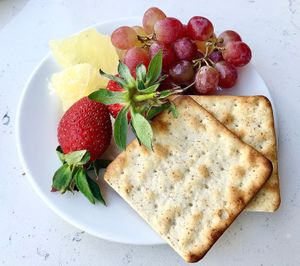 Cracker plate at JW Kitchen in Dubai