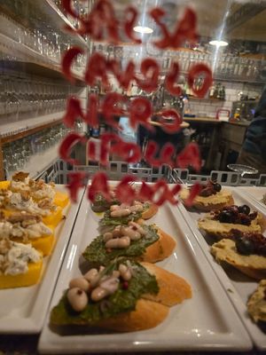 Cicchetti cavolo nero e fagioli at Osteria ai Preti in Verona