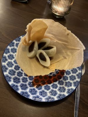 Mochi mit roten Bohnen  at Veggico in Vienna