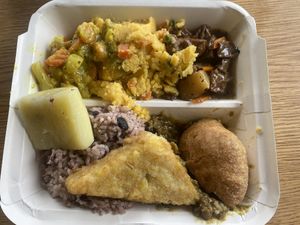 Buffet options with a hash brown added  at Mis Dixon in Port Antonio