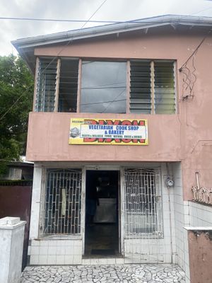   at Mis Dixon in Port Antonio