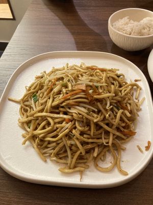 Fried noodle with vegetable   at Dein Stübchen China Restaurant 邻家食堂 in Frankfurt