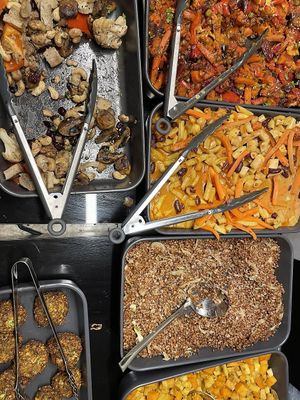 Hot buffet at Vegan Brunch in Riga