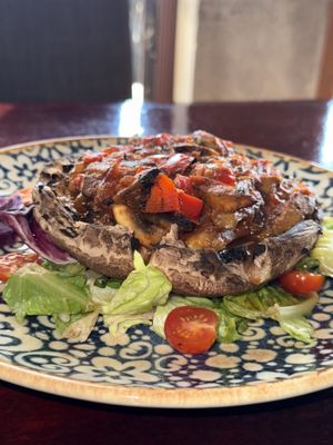 Portobello lettuce tomatoes   at La Casa de la Pasta in Acapulco