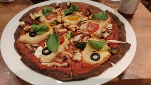 Delicious soy cheese veg pizza at Ko-So Cafe in Tokyo