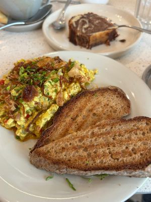 Tofu Scramble at The Cravin' Pantry in Mumbai
