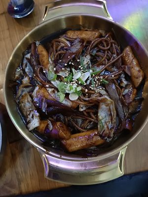 Jjajjang tteobbeokki at Danbam Korean Bar  -단밤 in Sevilla