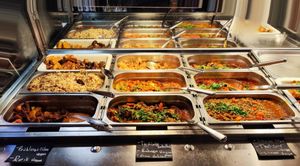 Warm buffet at Olive Ladencafé in Zurich