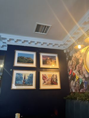 Pictures of Edinburgh   at The Fox and Faun in Edinburgh