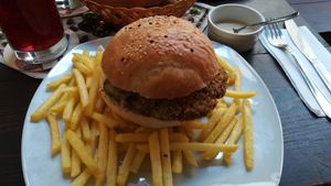 XL Falafelburger at Falafelhaus Pingu in Ulm