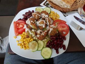 Falafelteller XL at Falafelhaus Pingu in Ulm