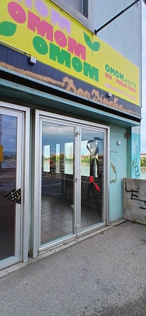 Empty. Closed. at OMOM PopUp in Basel