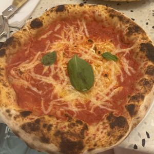 vegan margarita pizzaa  at Boho Crust in Vienna