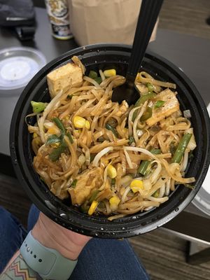Rice noodles with tofu and a ton of veggies (like broccoli, green peppers, onions, corn, and green beans).  at The Bowl in Albany