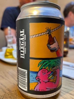 Illegaal beer at Kosmopoliet in Bruges