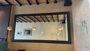   at Kosmopoliet in Bruges