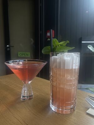   at Kosmopoliet in Bruges