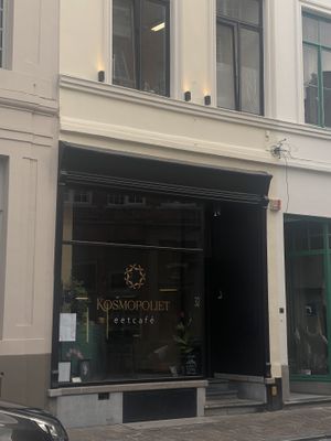   at Kosmopoliet in Bruges