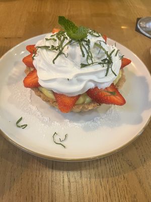 Erdbeertarte  at Kosmopoliet in Bruges