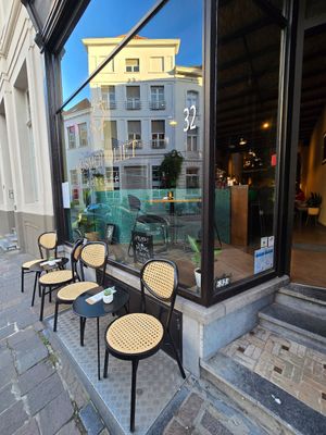 Front, some outdoor seating at Kosmopoliet in Bruges