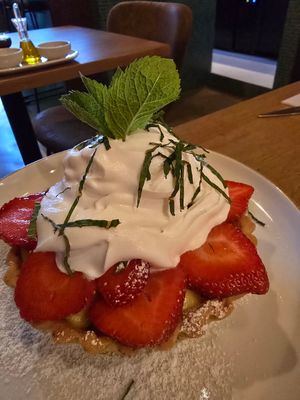 Strawberry pie at Kosmopoliet in Bruges