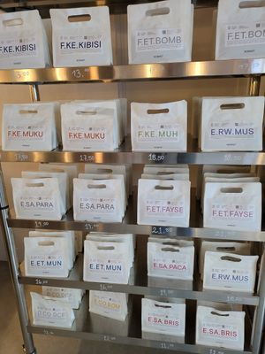 Amazing coffee selection at Nomad Frutas Selectas in Barcelona