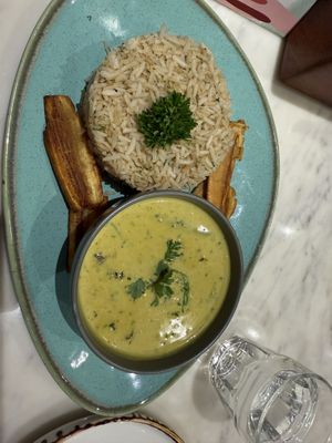 Jamaican curry with fried plantain   at Earth Cafe @ Churchgate in Mumbai