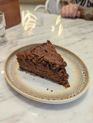 Carrot cake at Earth Cafe @ Churchgate in Mumbai