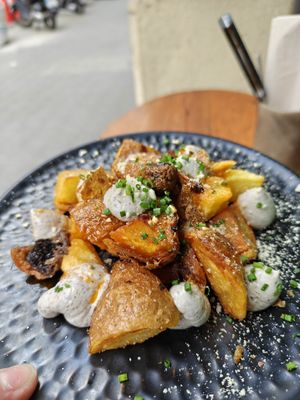 Potatoes at Vrutal - Diputació in Barcelona