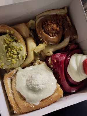 Pistazie, Raffaello, Red Velvet, Spekulatius at Cinnamood in Heidelberg