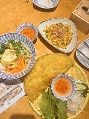 The vegetable bibim noodles, the fried rice and vegetarian pancakes   at Buncha Got Banh Mi - 분차카 갓반미 in Busan