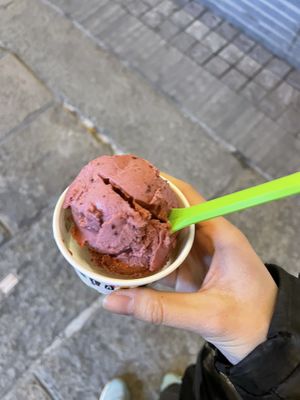 Cherry flavour   at Gelateria di Orcia - 奥尔恰雪糕  in Nanjing