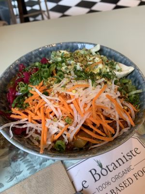 Custom bowl   at Le Botaniste - Penn Plaza in New York City