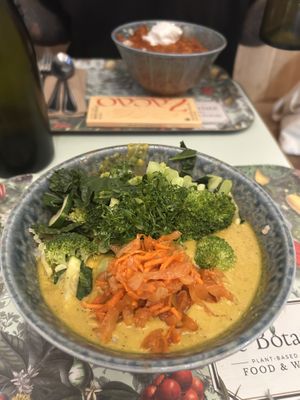Tibetan Bowl and Chili  at Le Botaniste - Penn Plaza in New York City