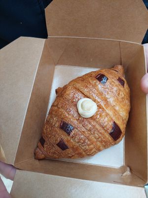 Bueno at Senol in Thessaloniki