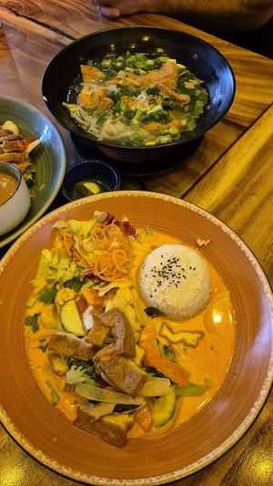  at Hoang Deli Restaurant in Hamburg
