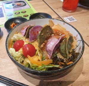 Vegan gyoza bowl at Mama Gyoza in Dusseldorf