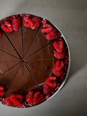 chocolate rasberry cake at Vegan X - Vegane Konditorei in Vienna