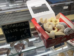 Christmas cookies  at Vegan X - Vegane Konditorei in Vienna