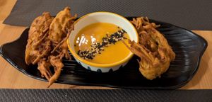 Vegetable pakoras   at Cor del Pilar in Valencia