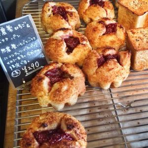 strawberry banana sweet rolls at Soleil in Osaka