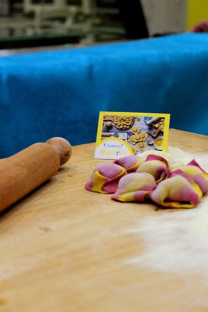 Tortelloni vegani di anacardi e funghi at Trattoria MODErNA in Montale