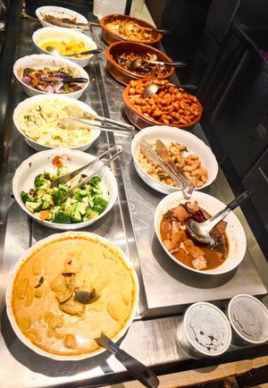 Dishes for bento at Greendot 绿一点 - Bedok Mall in East Singapore