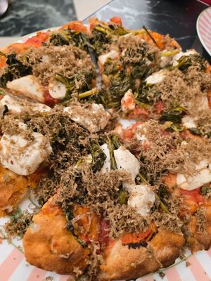 Pizza Friarelli at La Jungle de Plein in Milan