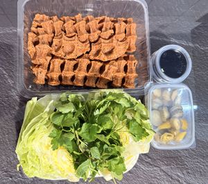 Cigköfte Menü 2  at Berlin Cigköfte - Orhan Usta in Berlin