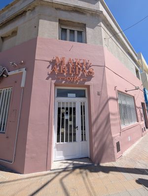 Outside at Maku Arepas - Café in Comodoro Rivadavia