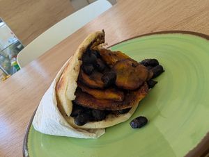 Vegan arepa at Maku Arepas - Café in Comodoro Rivadavia