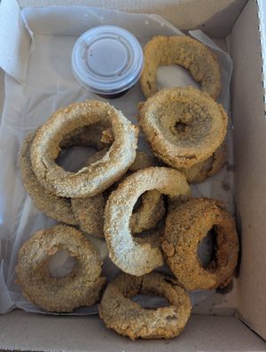 Onion rings at Elementos Cervecería in Comodoro Rivadavia