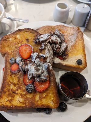 Vegan Grande Bouche at Moose Coffee in Manchester